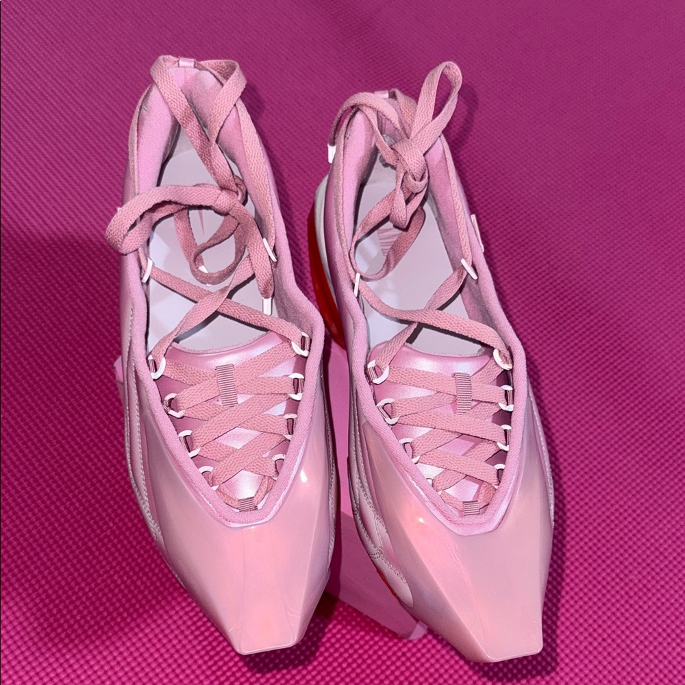 Nike Women's Pink and Red Athletic Sneakers (only worn once) - Picture 5 of 9